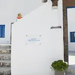 Mary Castelia With Jacuzzi Akrotírion