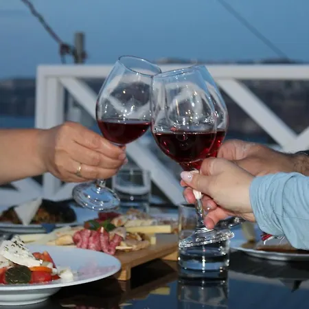 Mary Castelia With Jacuzzi *