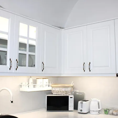 Apartamento Mary Castelia With Jacuzzi Akrotírion