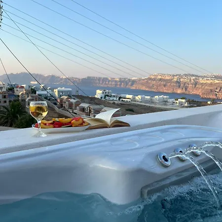 Mary Castelia With Jacuzzi *