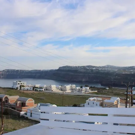 Mary Castelia With Jacuzzi *