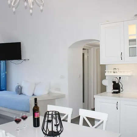 Mary Castelia With Jacuzzi * Akrotírion